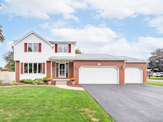136 Hillpine Rd, Buffalo, NY 14227