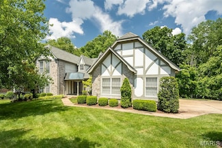 1318 Conway Oaks Dr, Chesterfield, MO 63017
