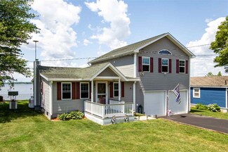 230 Lakewood Dr, Swanton, VT 05488