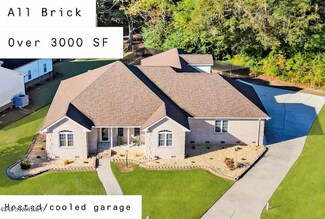1103 Dixie Dr, Selma, NC 27576