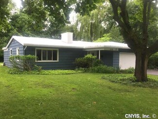 308 Standish Dr, Syracuse, NY 13224