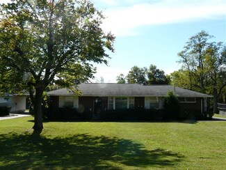 7 Wartrace Creek Rd, Wartrace, TN 37183
