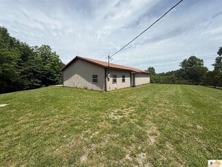 110 Dudley Branham Rd, Burkesville, KY 42717