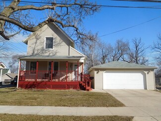 463 Cleveland Ave, Elgin, IL 60120