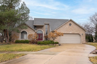 15845 Gardenia Ct, Macomb, MI 48042