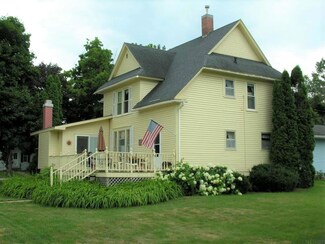 1033 Mechanic St, Osage, IA 50461