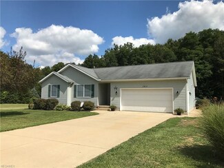 161 Parkside Dr, Creston, OH 44217