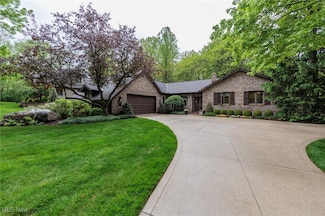 9398 Knights Way, Brecksville, OH 44141