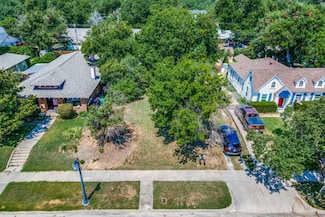 2612 S Adams St, Fort Worth, TX 76110