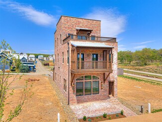 53 Water St, Canadian, OK 74425