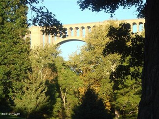 24 High St, Nicholson, PA 18446