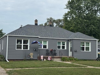 1123-1125 N Bellevue Ave, Hastings, NE 68901