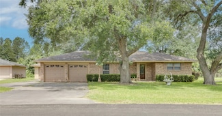 1313 Mcphail Rd, Baytown, TX 77521