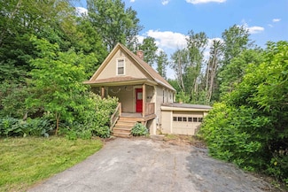 206 Lewis Hill Rd, Bethlehem, NH 03574