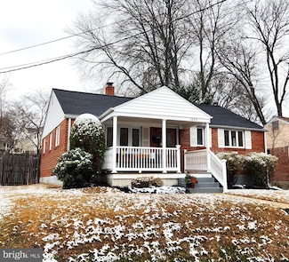 4403 Bayne St, Rockville, MD 20853