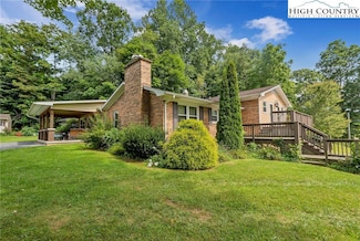 936 Grange Hall Rd, Troutdale, VA 24378