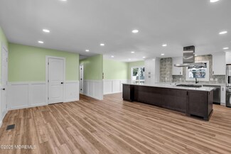 537 Ocean Ave, Beachwood, NJ 08722