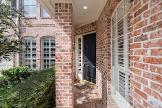 5794 Doliver Dr, Houston, TX 77057