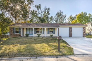 135 Mill Spring Ln, Saint Peters, MO 63376