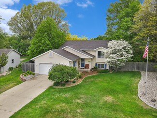 11299 Stonehedge Dr, Holland, MI 49424