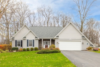 16 Coyote Run, Spencerport, NY 14559