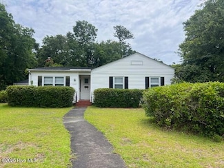 329 Wayne Dr, Wilmington, NC 28403
