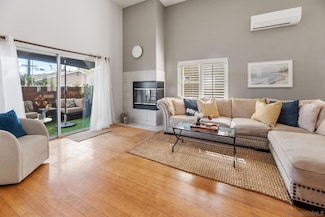 2233 Felspar St, San Diego, CA 92109