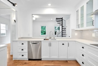 2 Prince Place Unit 2, Newburyport, MA 01950