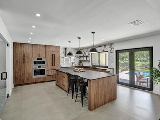 2708 NW 26th Cir, Boca Raton, FL 33431