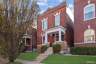 2642 Accomac St, Saint Louis, MO 63104