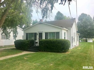 820 N Springfield St, Virden, IL 62690