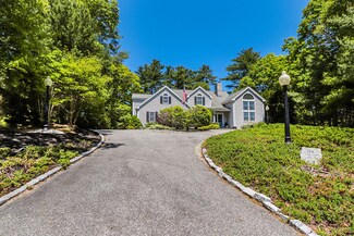 66 Carlisle Dr, Osterville, MA 02655
