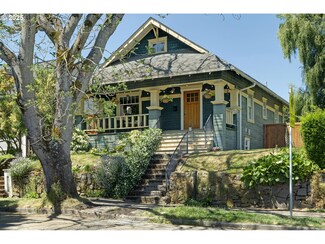 2869 SE Sherman St, Portland, OR 97214