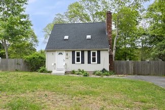 100 Kelley Rd, Hyannis, MA 02601