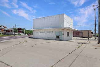 2400 SW Jefferson Ave, Peoria, IL 61605