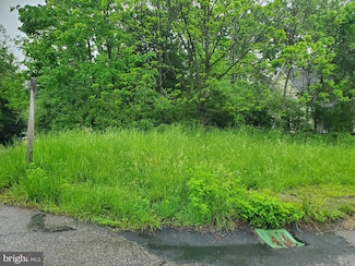 82 Lenape Trail, Mount Bethel, PA 18343