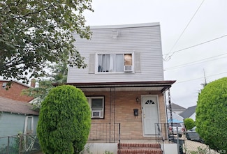 151 Lincoln Ave, Mineola, NY 11501