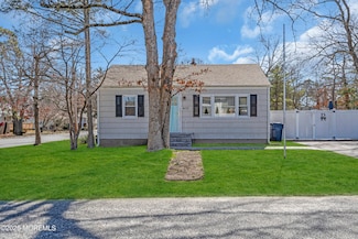 601 Spar Ave, Beachwood, NJ 08722