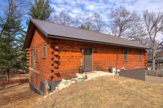 2122 Abbe Hill Dr, Eau Claire, WI 54703