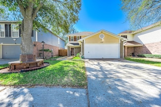 518 N Willow Dr, Houston, TX 77073