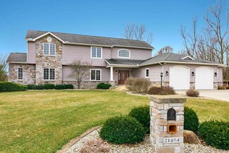21454 Shannon Ct, Bristol, IN 46507