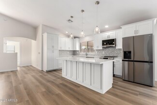 4007 E Agave Rd, Phoenix, AZ 85044
