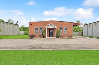 110 Herman Dr, Belle Chasse, LA 70037