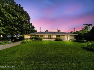 703 Beverly Dr, Lafayette, LA 70503