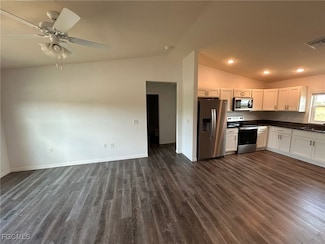 131 Carousel Ave, Labelle, FL 33935