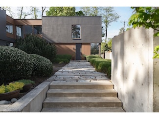 5970 SW Old Scholls Ferry Rd, Portland, OR 97225