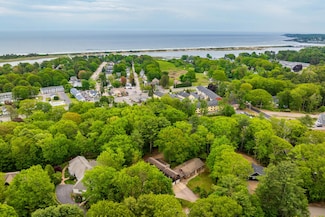 20 Ocean Heights Ln, Ogunquit, ME 03907