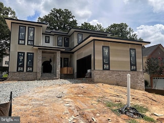 4017 Woodland Rd, Annandale, VA 22003