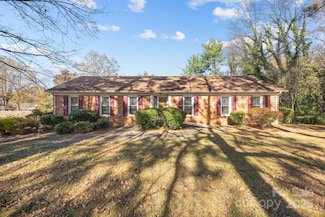 4423 Bob White Ct, Charlotte, NC 28213