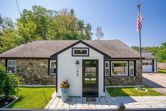 195 Temple Ave, Old Orchard Beach, ME 04064